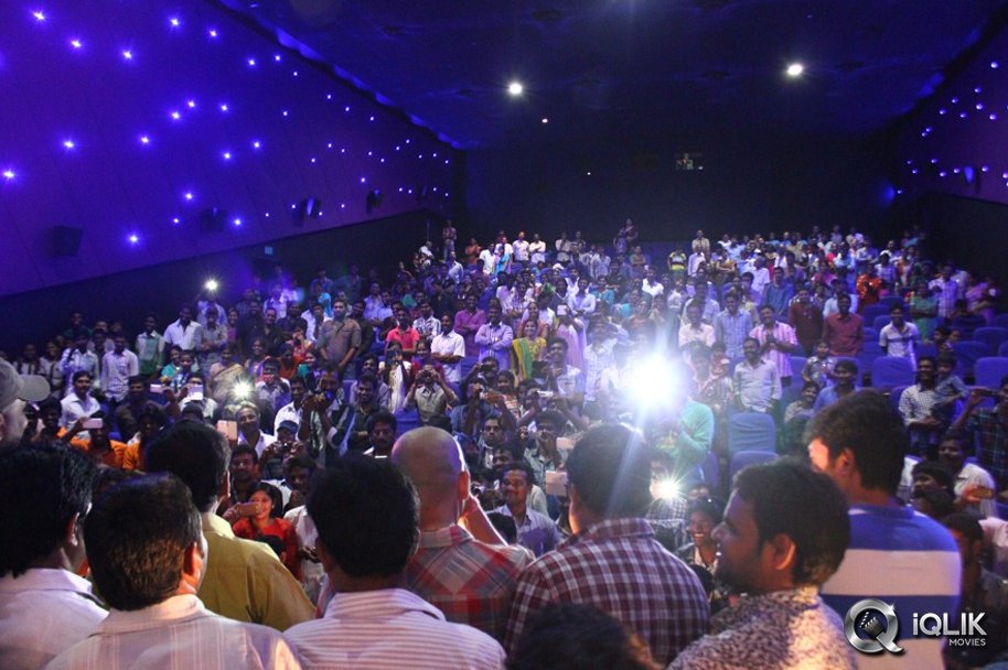 Yevadu-Movie-Success-Tour